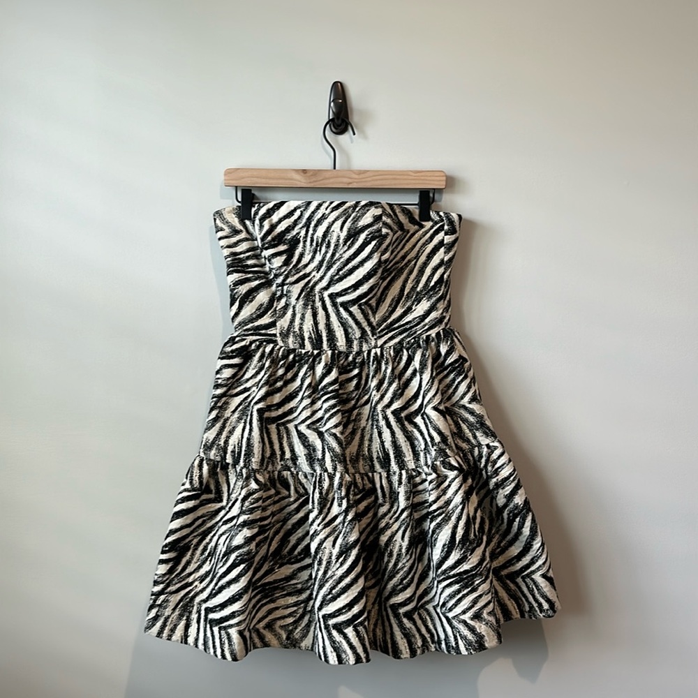 NWOT Lavender Brown zebra print strapless cocktail dress S